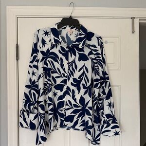 Como Vintage Blue and White Floral Top